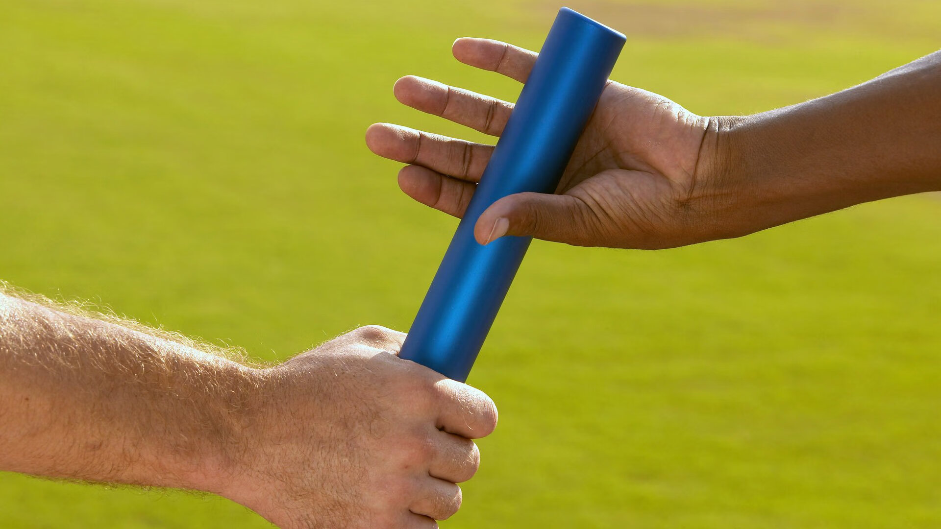 荷兰马术协会与科技公司合作，开发虚拟现实训练平台，提升骑手技能。